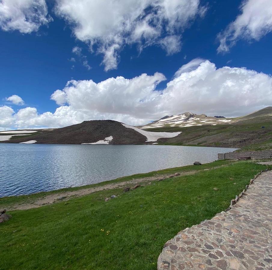 Mount Aragats Aparthotel Byurakan Luaran gambar